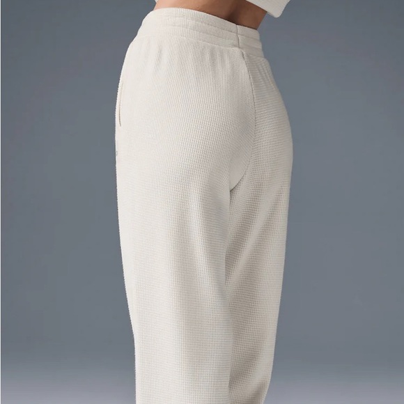 Alo Waffle Weekend Escape Ivory Joggers - Picture 2 of 4
